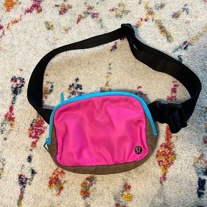 Lululemon belt bag / make an offer